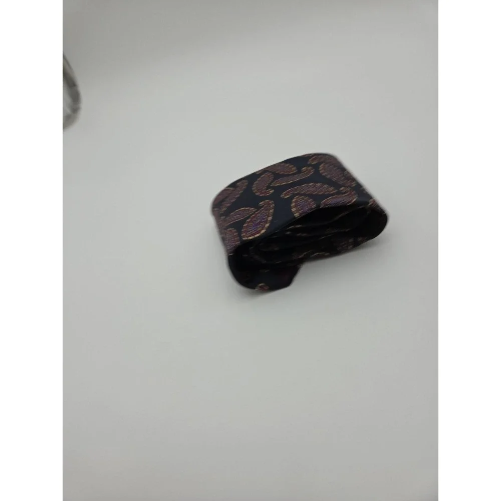 Boston Trader's‎ 100% Silk Paisley Print Tie - made in USA